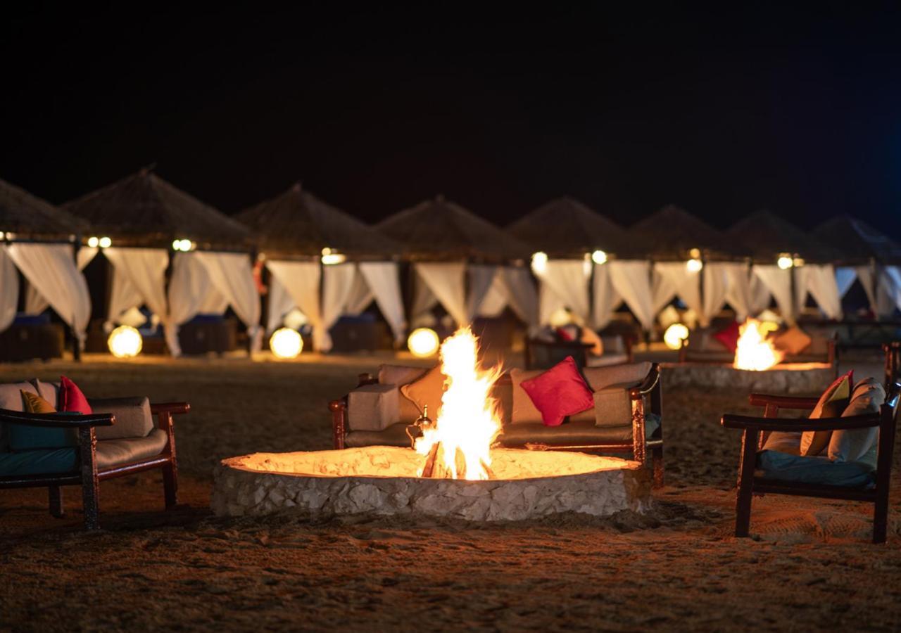 Regency Sealine Camp Hotel Mesaieed Exterior photo