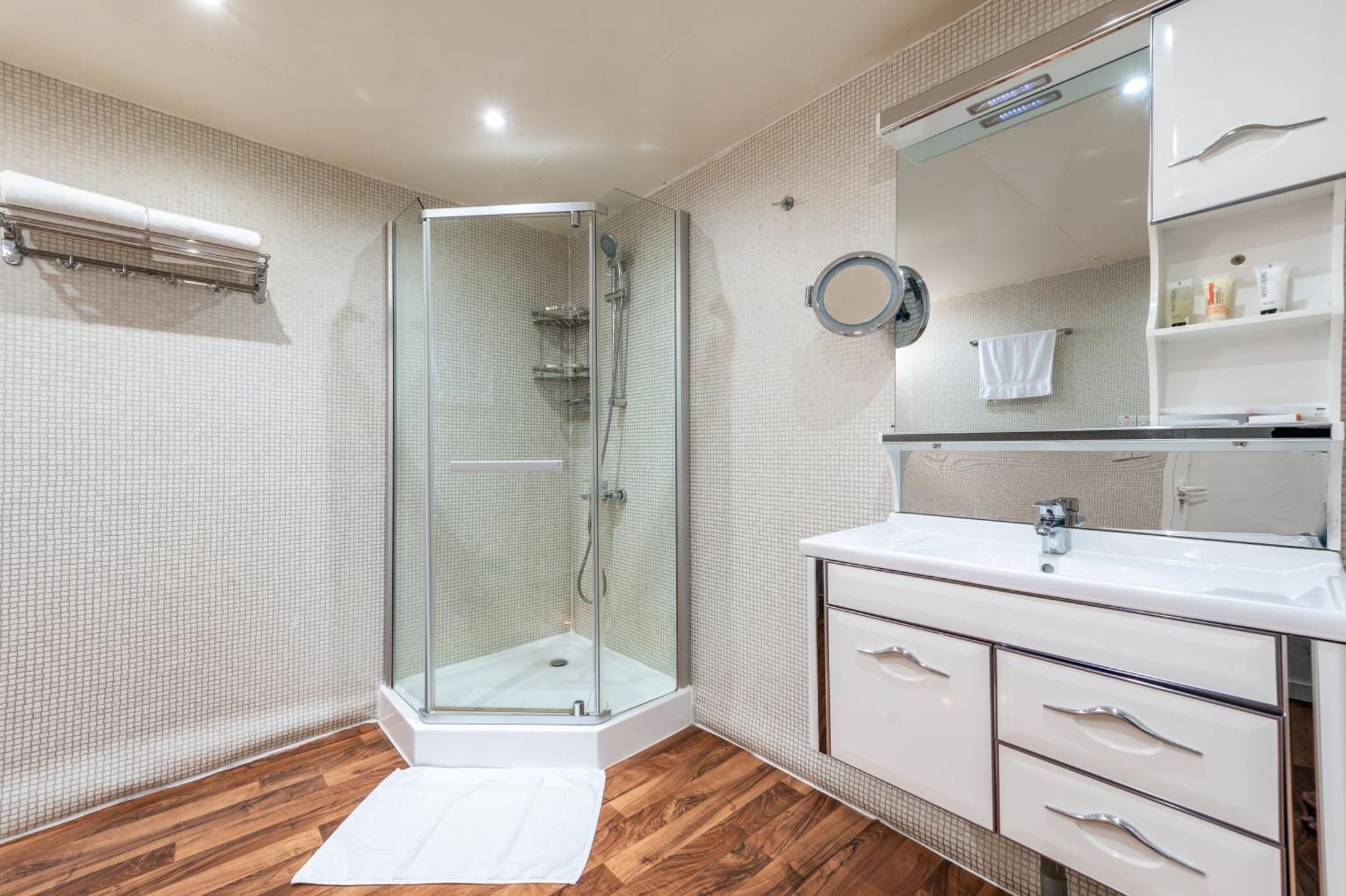 Regency Sealine Camp Hotel Mesaieed Room photo